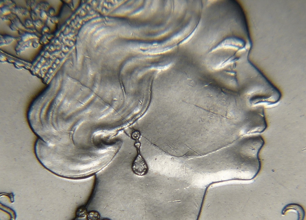 10-Cents-2001-Volunteers---Die-Crack-On-Queen's-Face